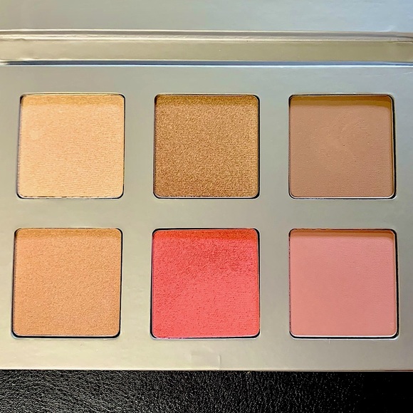 Iconic Blaze Chaser Face Palette - Picture 2 of 4